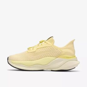 Baskets Pace Rise jaune pâle pour femme Us