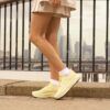 Baskets Pace Rise jaune pâle pour femme Us Baskets Pace Rise jaune pâle pour femme Us