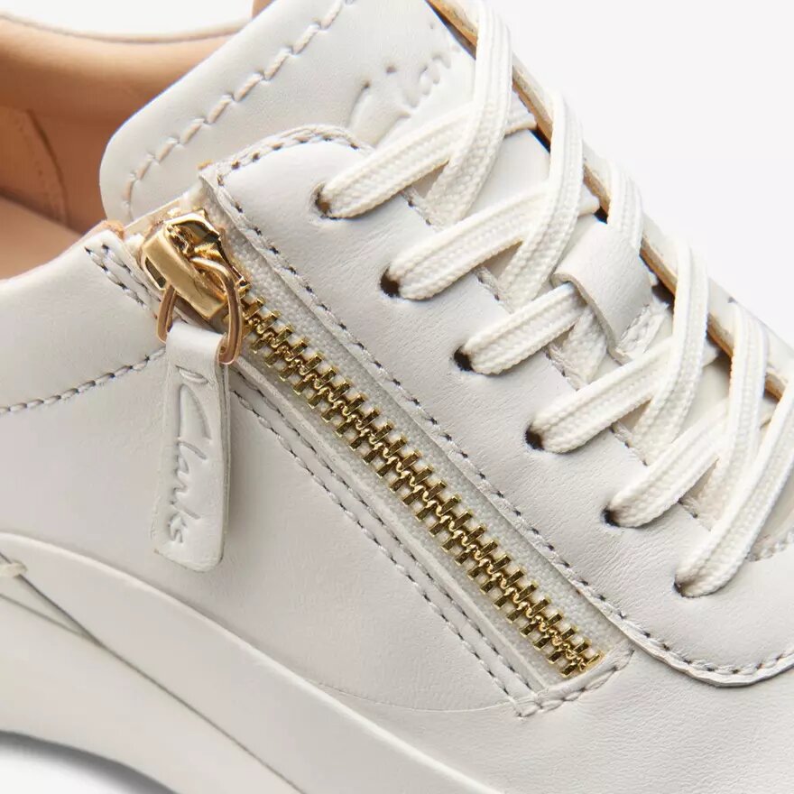 Baskets Tivoli Zip pour femme en cuir blanc cassé Baskets Tivoli Zip pour femme en cuir blanc cassé