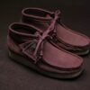 Bottes Wallabee pour femme. Daim marron rosé Bottes Wallabee pour femme. Daim marron rosé
