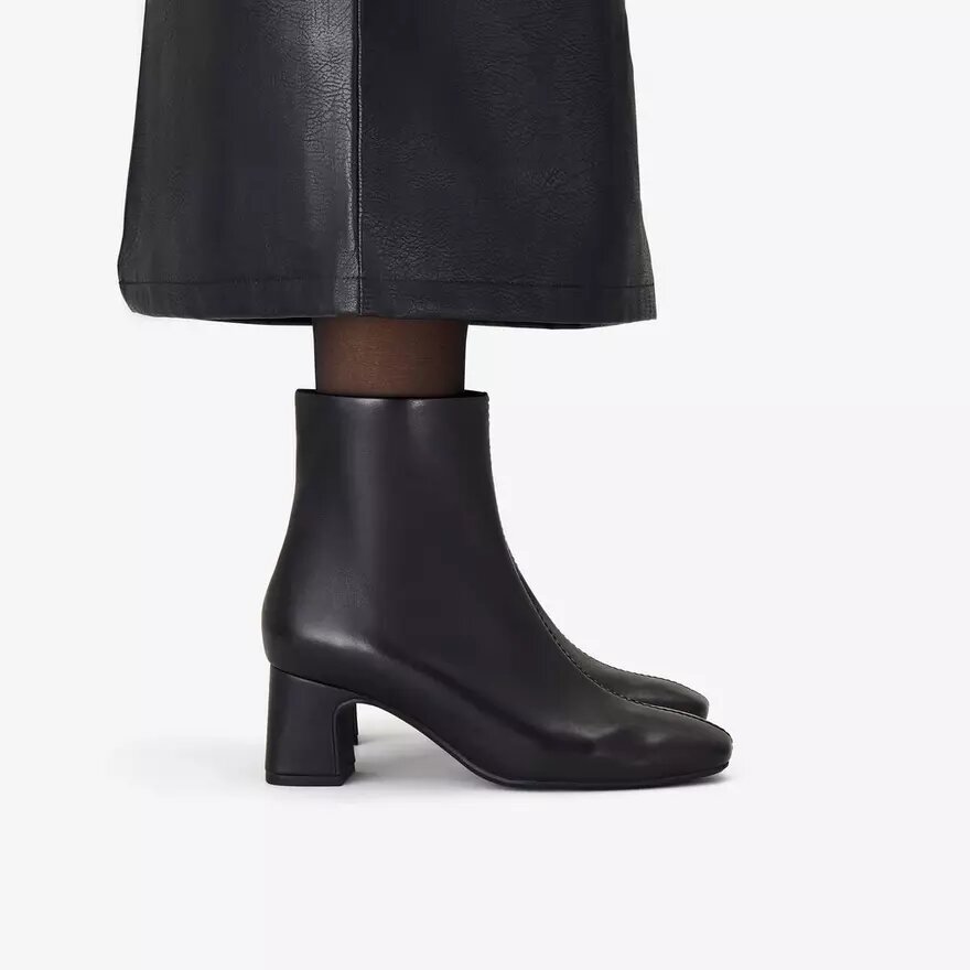 Bottines Fernie Zip en cuir noir pour femme Bottines Fernie Zip en cuir noir pour femme