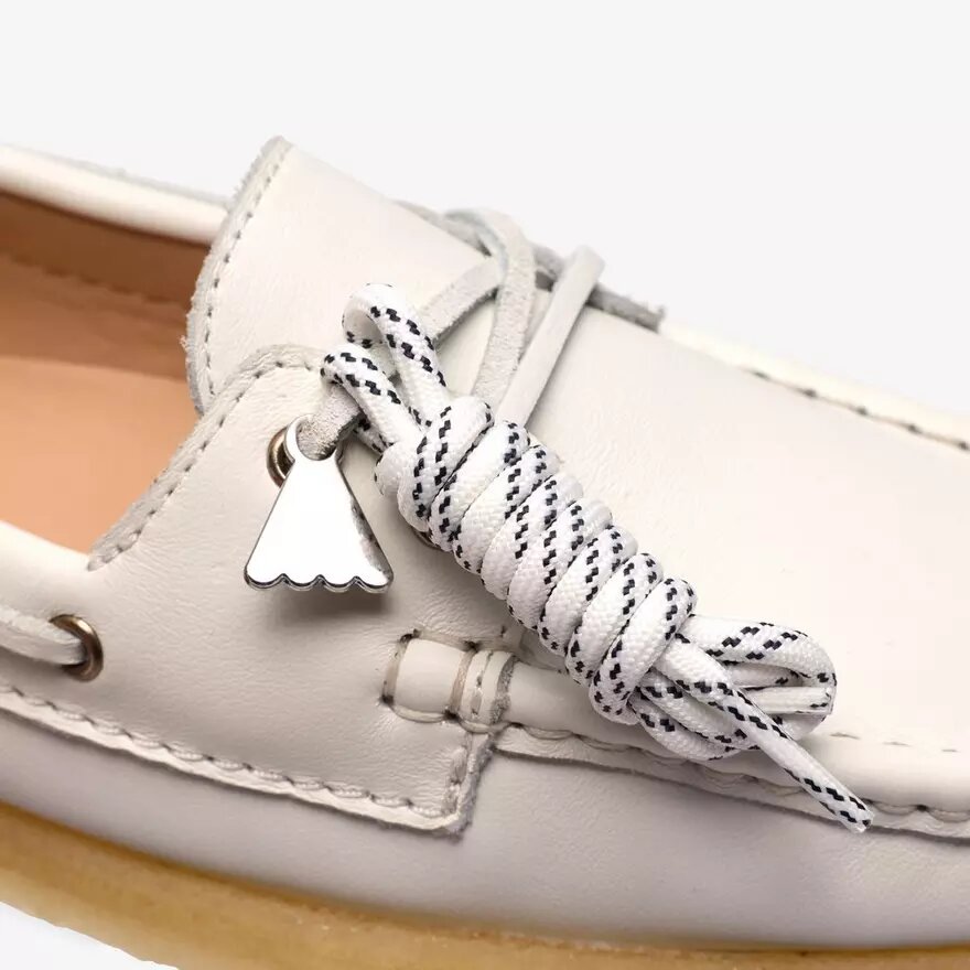 Chaussures bateau Godney Boat pour femme en cuir grainé blanc Chaussures bateau Godney Boat pour femme en cuir grainé blanc