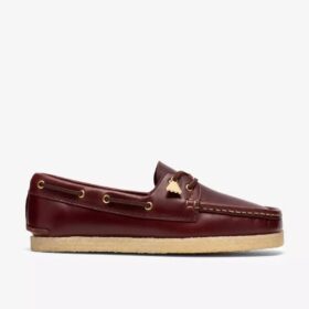 Chaussures bateau Godney pour femme. Chaussures bateau en cuir beige britannique