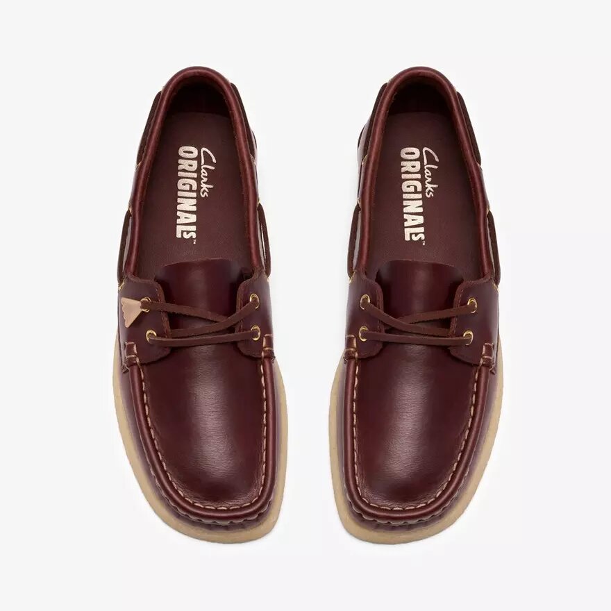 Chaussures bateau Godney pour femme. Chaussures bateau en cuir beige britannique Chaussures bateau Godney pour femme. Chaussures bateau en cuir beige britannique