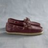 Chaussures bateau Godney pour femme. Chaussures bateau en cuir beige britannique Chaussures bateau Godney pour femme. Chaussures bateau en cuir beige britannique