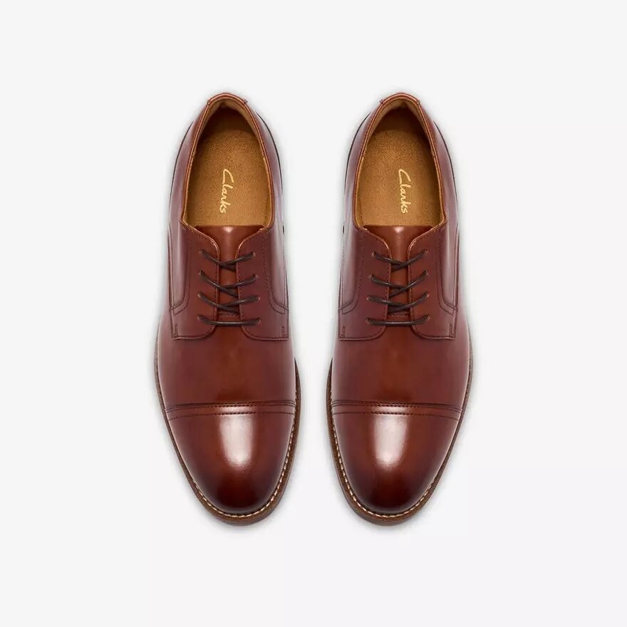 Chaussures brogues Bowburn Cap en cuir beige pour homme Chaussures brogues Bowburn Cap en cuir beige pour homme