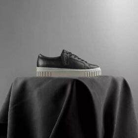 Chaussures de marche Mayhill en cuir noir pour femme