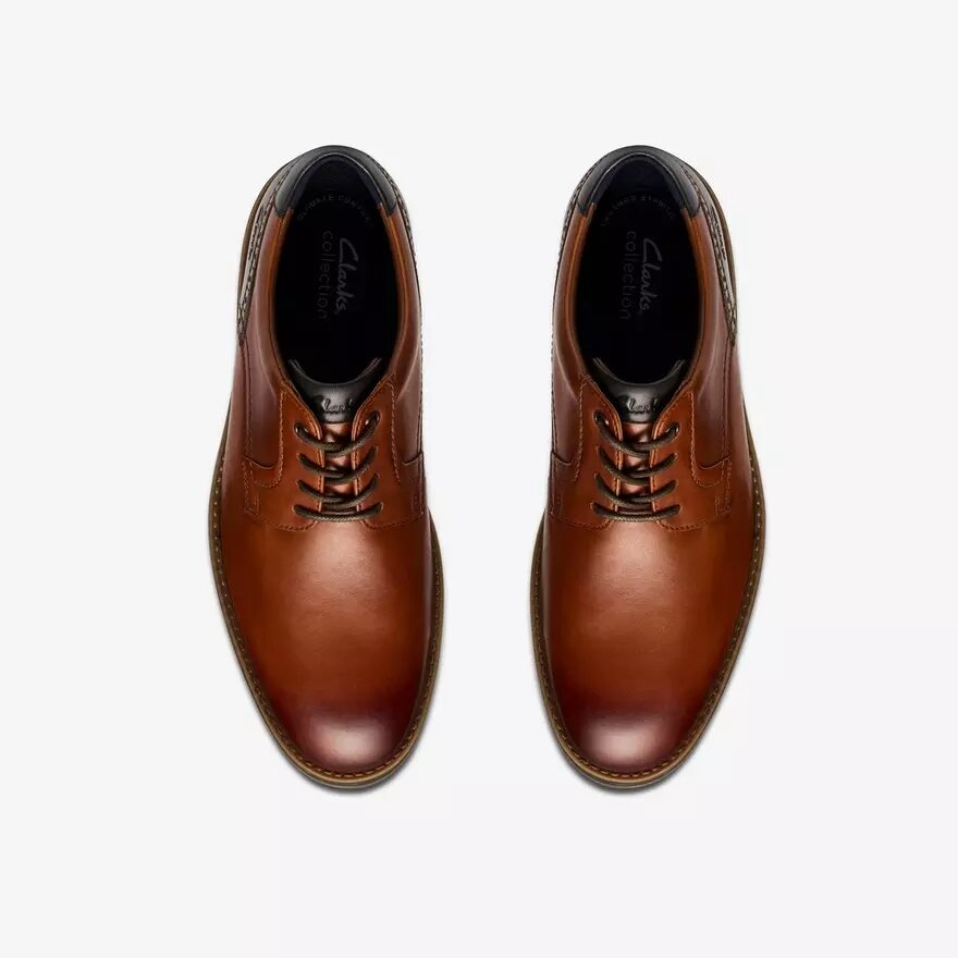 Chaussures Emmet Plain en cuir beige pour homme Chaussures Emmet Plain en cuir beige pour homme