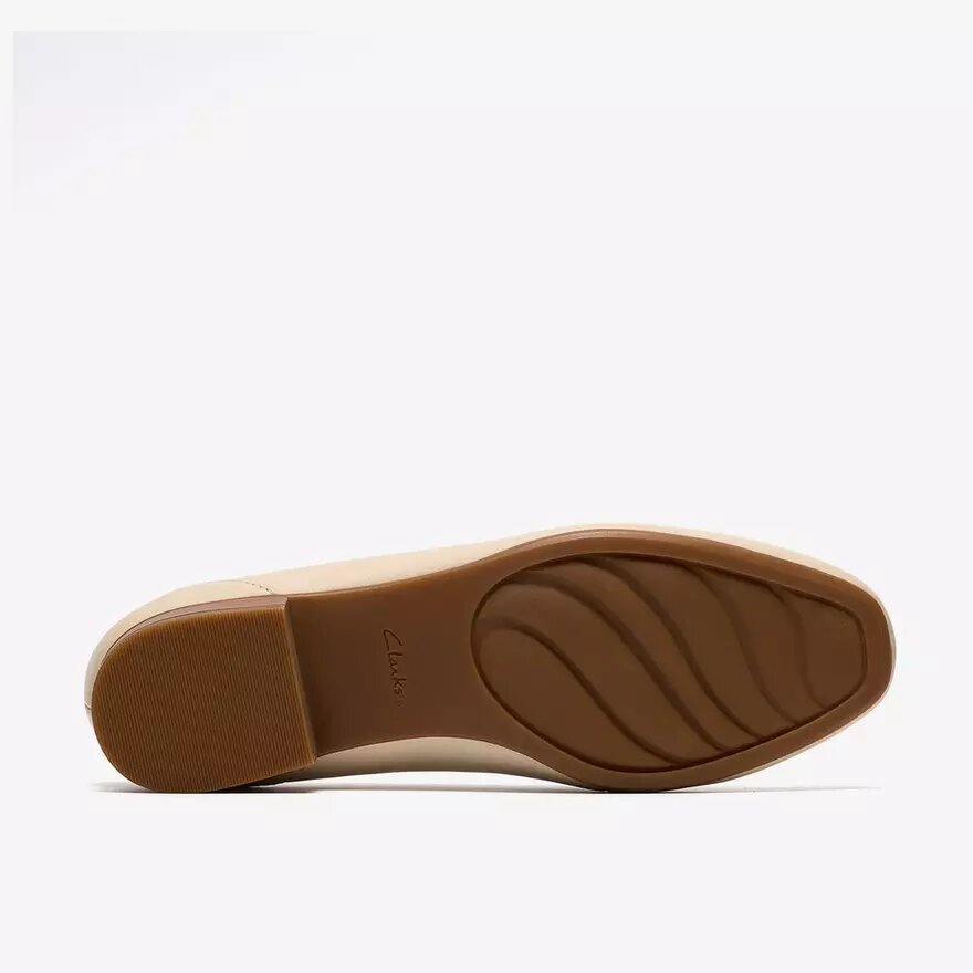 Chaussures à enfiler Juliet Mia en cuir crème pour femme Chaussures à enfiler Juliet Mia en cuir crème pour femme