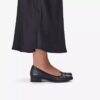 Chaussures à enfiler Krystine May en cuir noir pour femme Chaussures à enfiler Krystine May en cuir noir pour femme