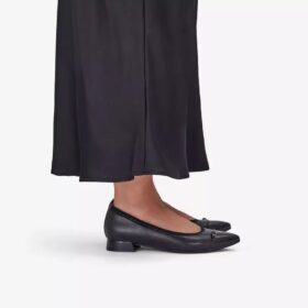 Chaussures à enfiler Natalyn en cuir noir foncé pour femme