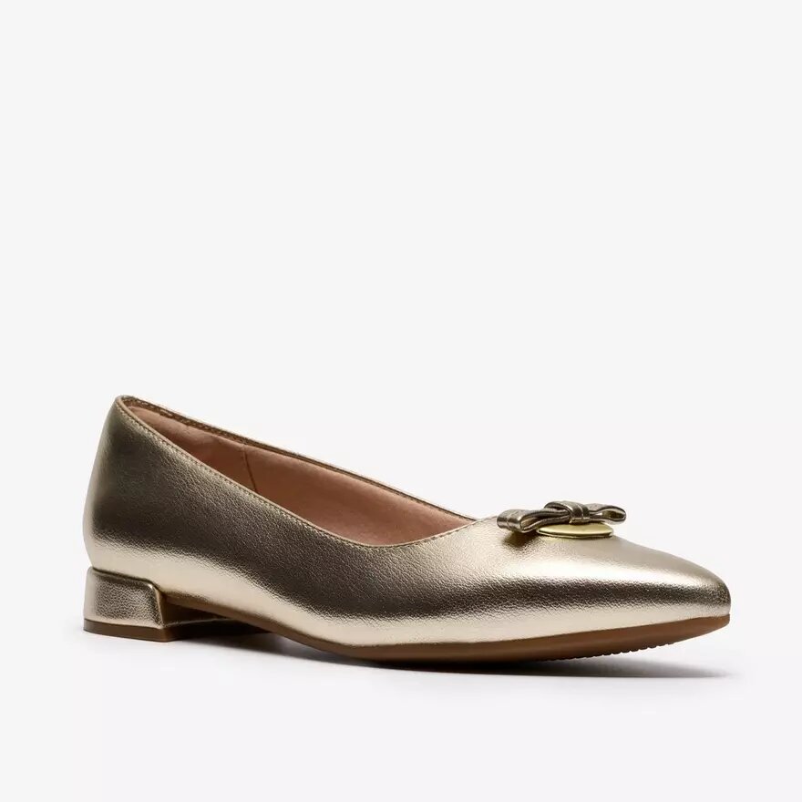 Chaussures à enfiler Natalyn Trim dorées métallisées pour femme | Clark Chaussures à enfiler Natalyn Trim dorées métallisées pour femme | Clark
