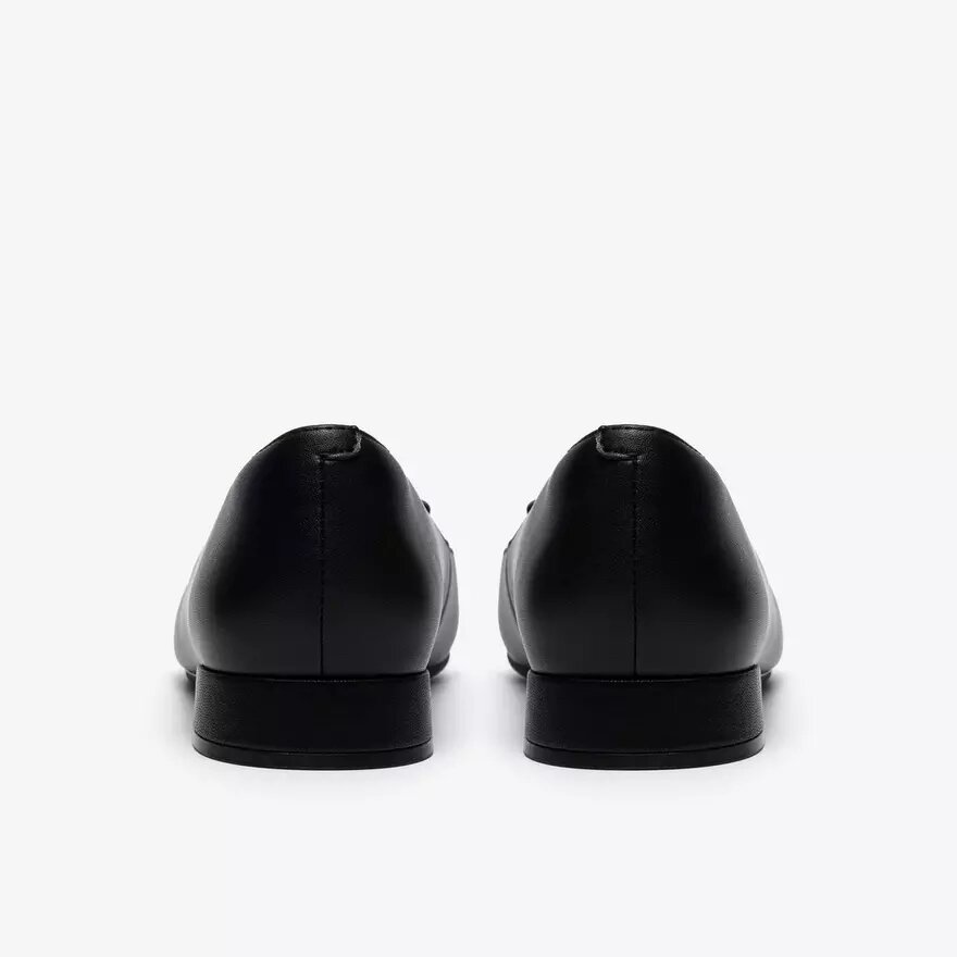 Chaussures à enfiler Natalyn Trim en cuir noir pour femme Chaussures à enfiler Natalyn Trim en cuir noir pour femme