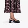 Chaussures Fernie Sling en cuir verni noir pour femme Chaussures Fernie Sling en cuir verni noir pour femme