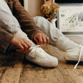Chaussures à lacets Tor Low pour femme en daim blanc cassé