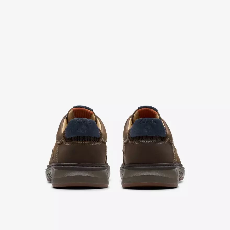 Chaussures pour homme Un Briley Pace en nubuck marron | Clark’s Chaussures pour homme Un Briley Pace en nubuck marron | Clark’s