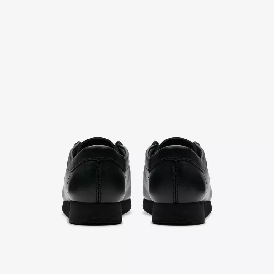 Chaussures Wallabee™ pour enfants plus grands en cuir noir Chaussures Wallabee™ pour enfants plus grands en cuir noir