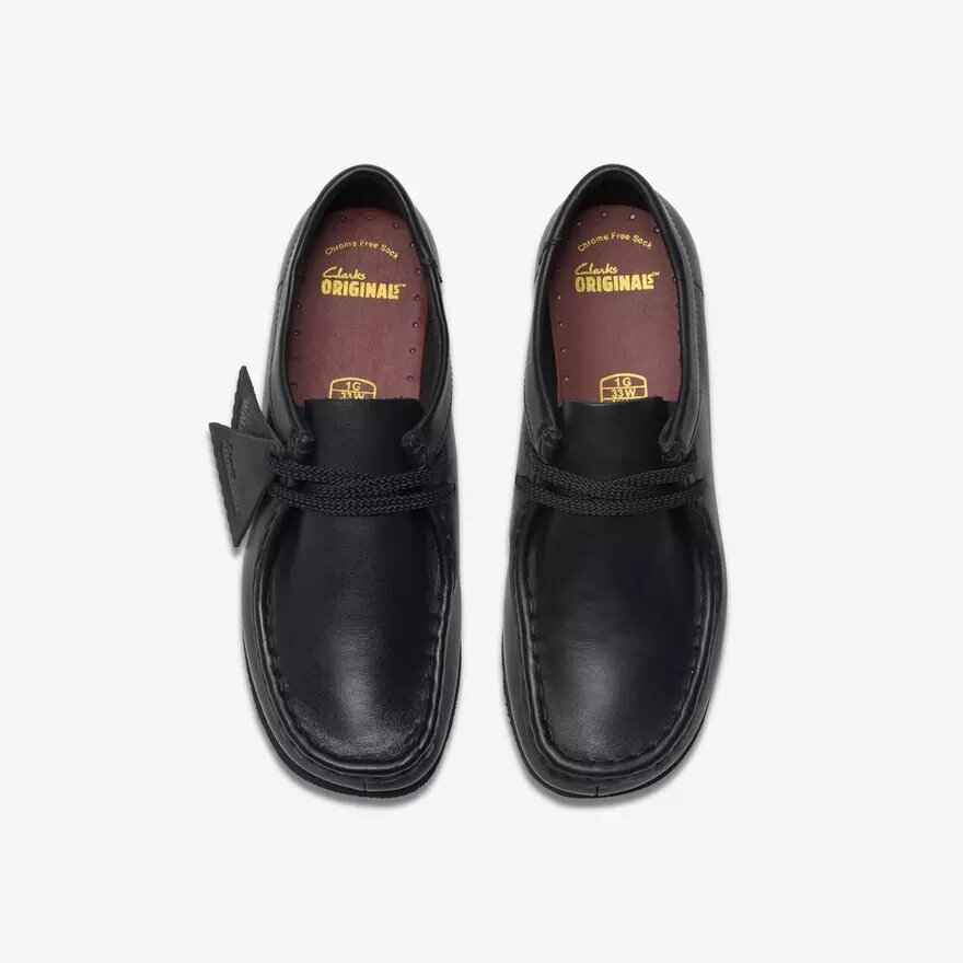 Chaussures Wallabee™ pour enfants plus grands en cuir noir Chaussures Wallabee™ pour enfants plus grands en cuir noir