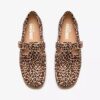 Chaussures Wallabee T-Bar à imprimé léopard pour femme