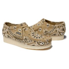 Clarks x Supreme Wallabee Bandana « Khaki » 26142398
