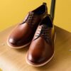 Richelieus Brantin Plain en cuir beige foncé pour homme Richelieus Brantin Plain en cuir beige foncé pour homme