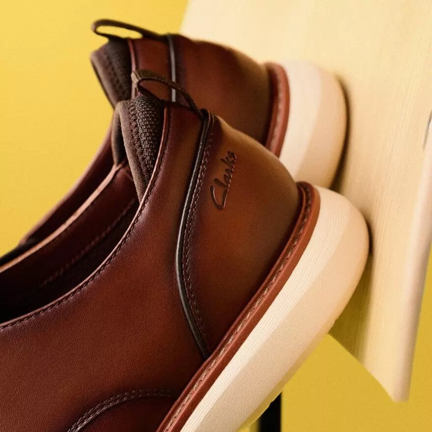 Richelieus Brantin Plain en cuir beige foncé pour homme Richelieus Brantin Plain en cuir beige foncé pour homme