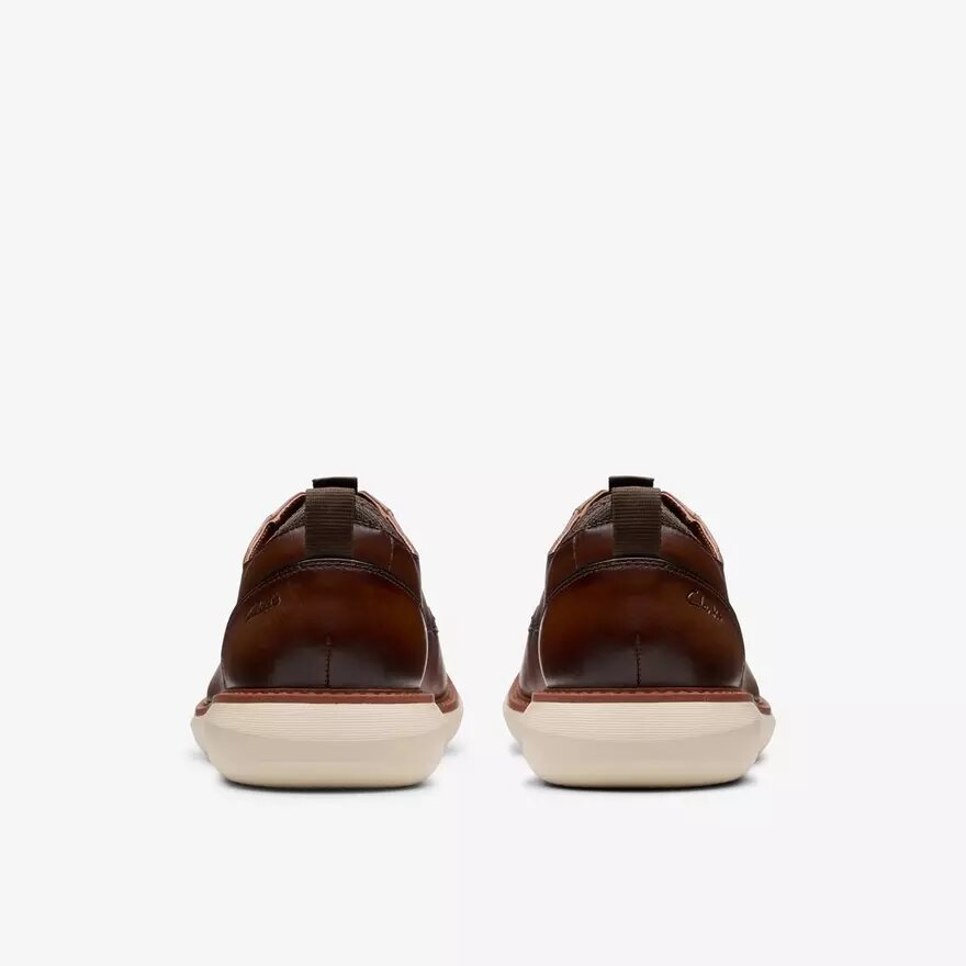Richelieus Brantin Plain en cuir beige foncé pour homme Richelieus Brantin Plain en cuir beige foncé pour homme