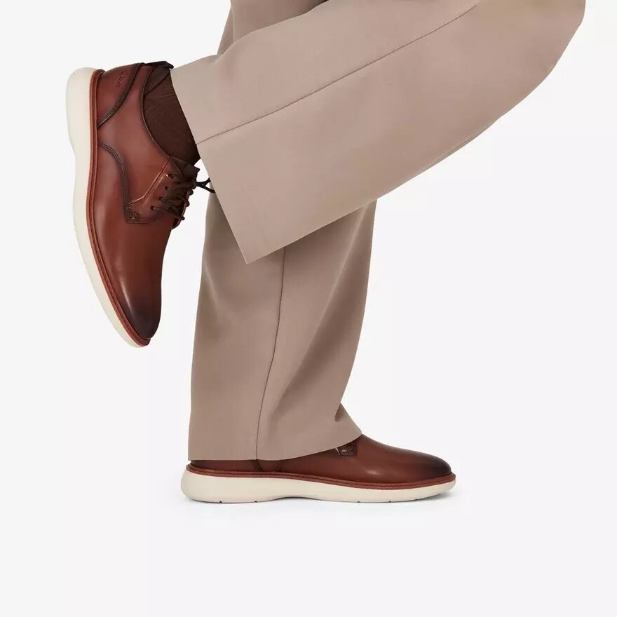 Richelieus Brantin Plain en cuir beige foncé pour homme Richelieus Brantin Plain en cuir beige foncé pour homme