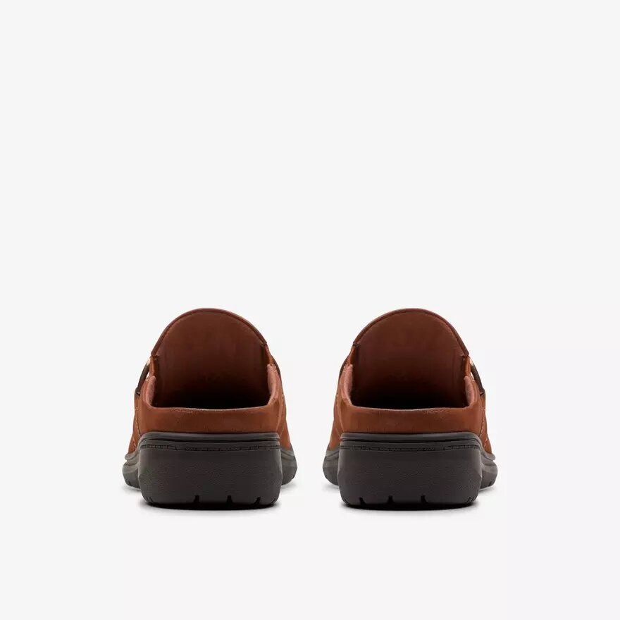 Sabots et Mules Carleigh Viola en nubuck British Tan pour femme Sabots et Mules Carleigh Viola en nubuck British Tan pour femme