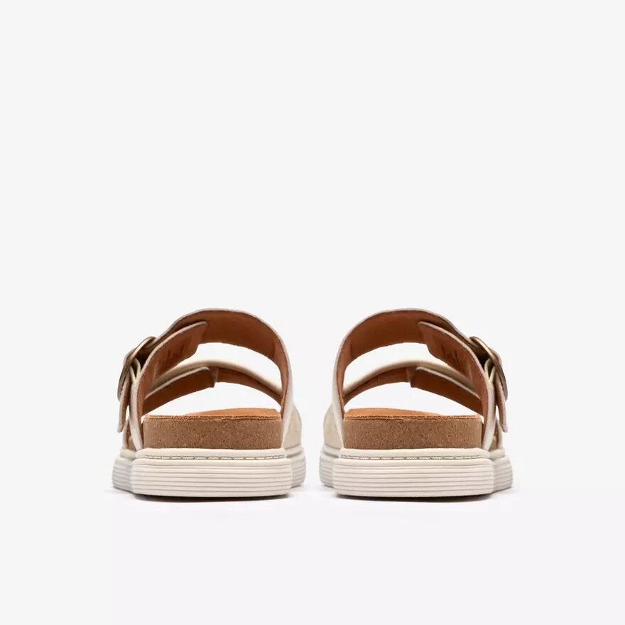 Sandales plates Arwell Step en cuir crème pour femme Sandales plates Arwell Step en cuir crème pour femme