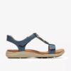 Sandales plates en cuir bleu denim Kitly Gem pour femme Sandales plates en cuir bleu denim Kitly Gem pour femme