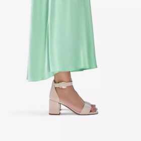 Sandales à talons Ezoria Mae Sand en cuir verni pour femme
