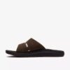 Tongs Breeze Slide pour homme, marron foncé | clarks Tongs Breeze Slide pour homme, marron foncé | clarks
