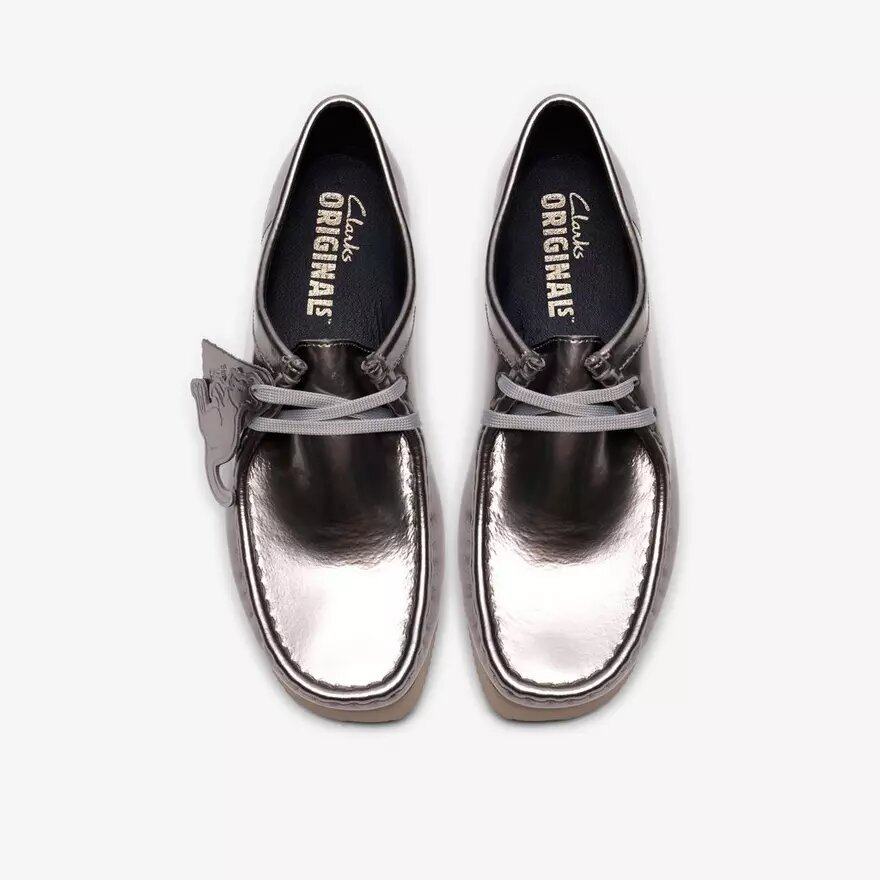 Wallabee 2604 pour femme en cuir verni argenté Wallabee 2604 pour femme en cuir verni argenté