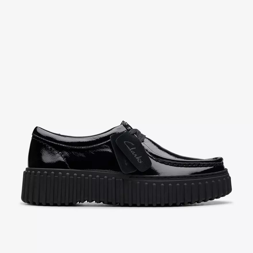 Wallabee Torhill Bee en cuir verni noir pour femme Wallabee Torhill Bee en cuir verni noir pour femme