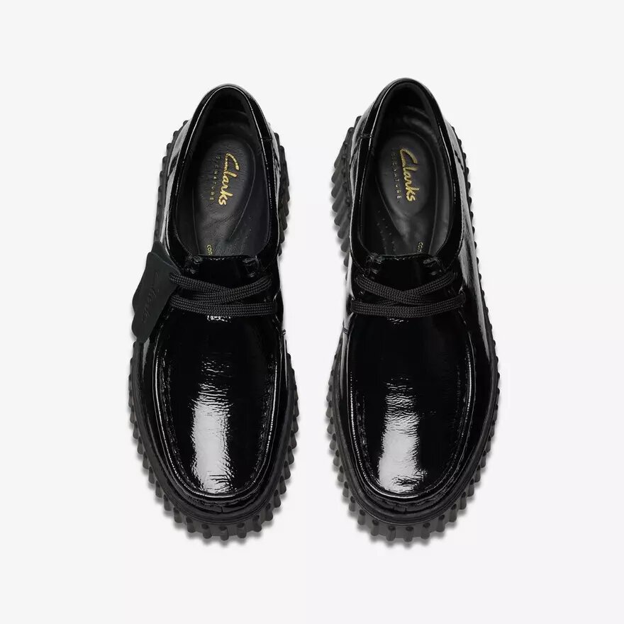 Wallabee Torhill Bee en cuir verni noir pour femme Wallabee Torhill Bee en cuir verni noir pour femme