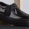 Wallabee Torhill Bee en cuir verni noir pour femme Wallabee Torhill Bee en cuir verni noir pour femme