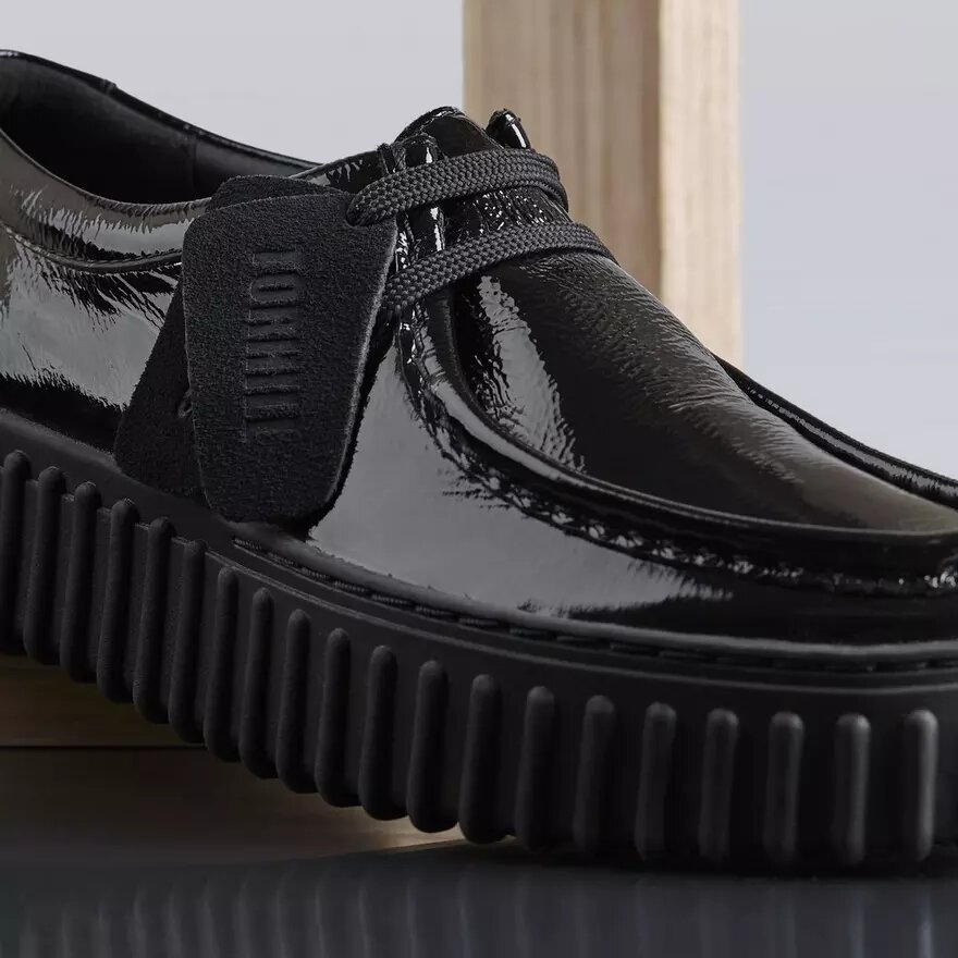 Wallabee Torhill Bee en cuir verni noir pour femme Wallabee Torhill Bee en cuir verni noir pour femme