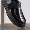 Wallabee Torhill Bee en cuir verni noir pour femme Wallabee Torhill Bee en cuir verni noir pour femme